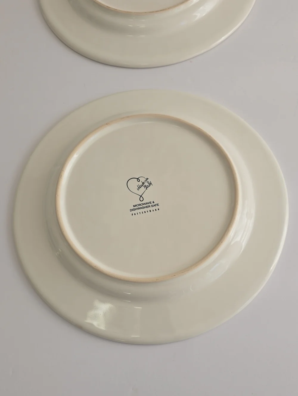 Pottery Barn Set Of 2 Napoli White Dinner Plates Scalloped Made In Italy